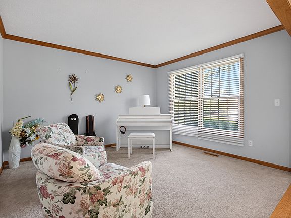 4th image of 1503 Broad Creek Rd