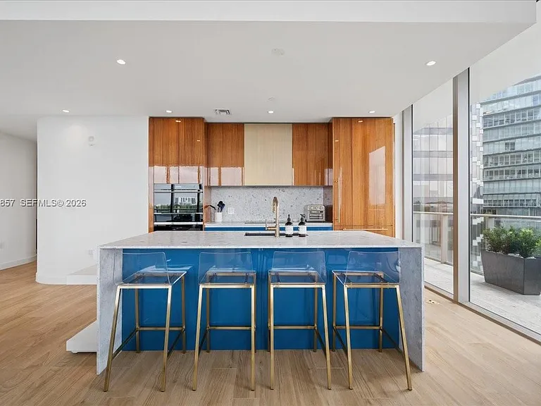 2678 Tigertail Ave #501 — Photo 5