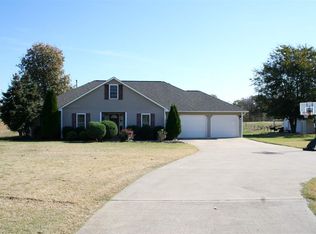 647 Red Bell Rd, Newbern, TN 38059