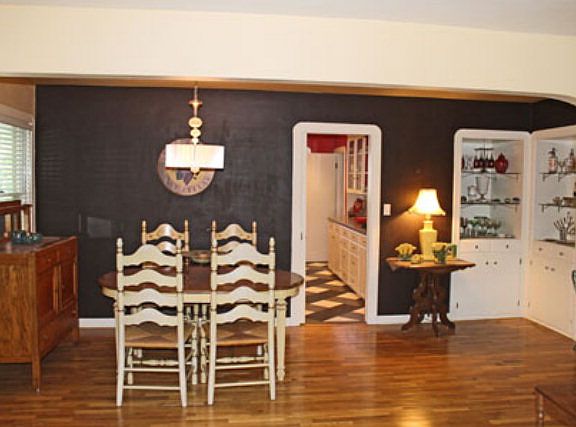 4th image of 621 Washington St