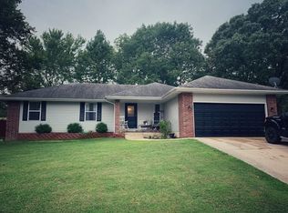 1711 Lakeview Dr, Ava, MO 65608