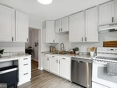 6335 Rockshire St — Photo 10