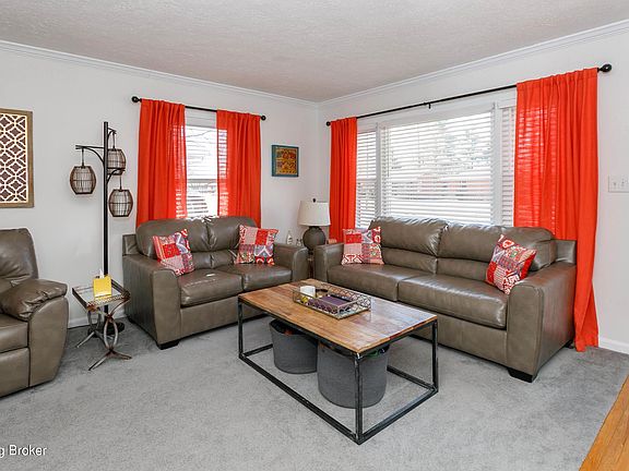 5th image of 6210 Middlerose Cir