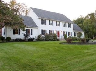 40 Diniz Dr, Raynham, MA 02767