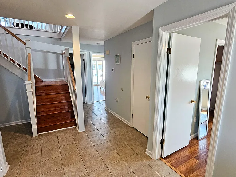 702 Newell Ave — Photo 28