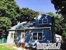 31 N Dunton Ave, East Patchogue, NY, 11772
