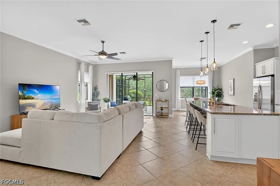 2 bed, 2.0 bath, 1553 sqft, $5,500 — Photo 3