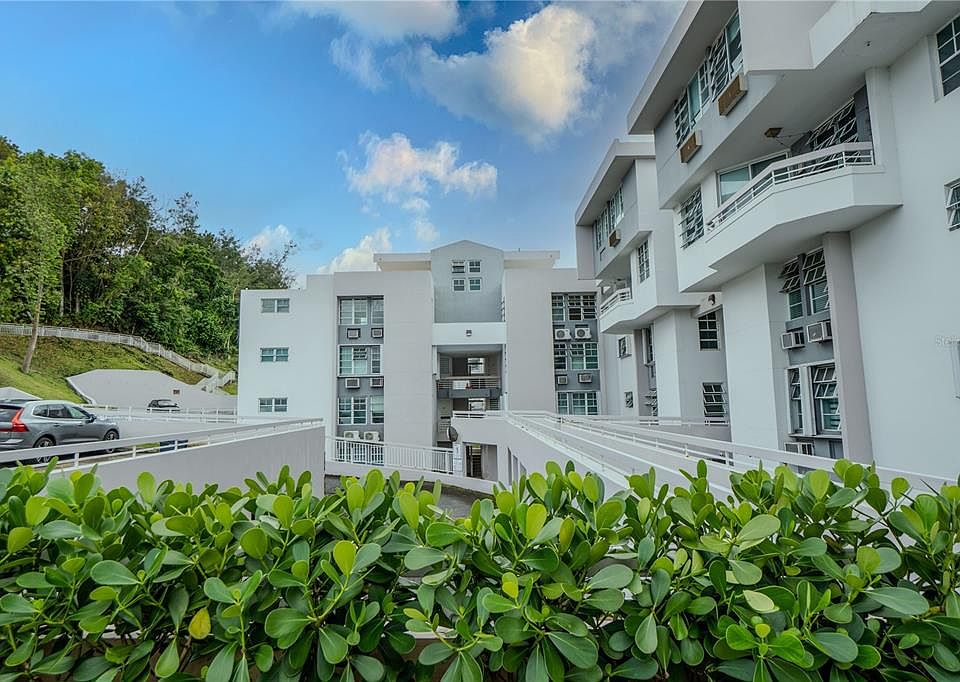 1st image of 808 El Bosque