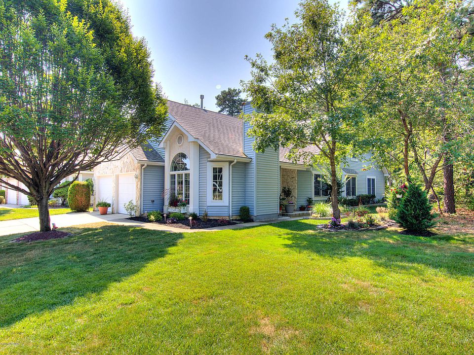 1st image of 1561 Sweetbay Dr