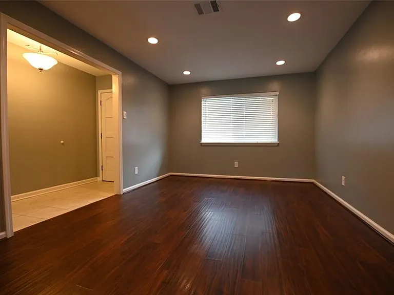5846 Ettrick Dr — Photo 4