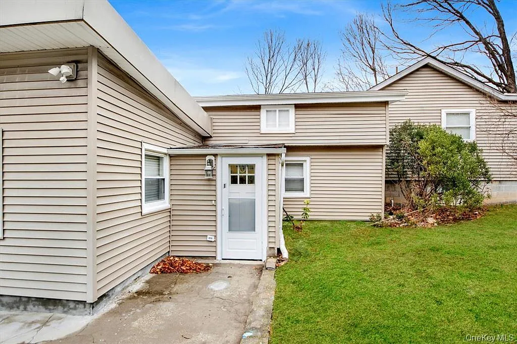 2 bed, 1.0 bath, 700 sqft, $2,800 — Photo 2