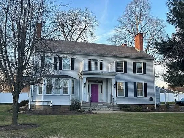 555 Main St, Chester, NJ 07930