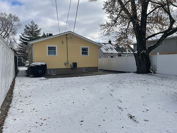 2nd image of 1428 Lotus Dr