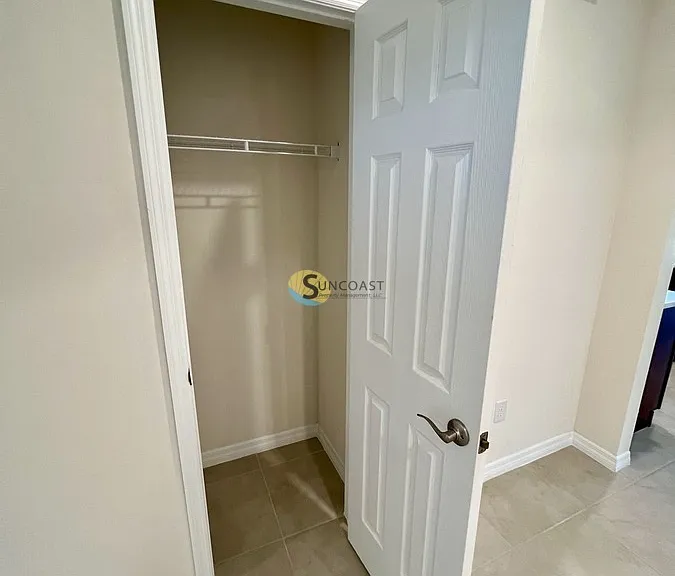 2518 NE 6th Pl — Photo 27