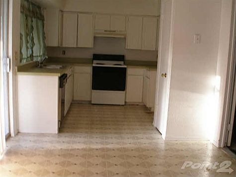 4th image of 1215 Candlelight Ave