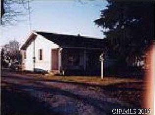 526 Maple St, Sweetser, IN 46987