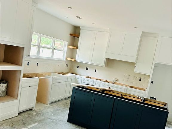 3rd image of 1607 S 23rd Pl