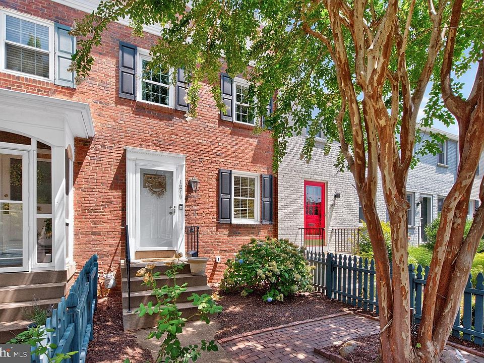 1st image of 1217 Colonial Ave