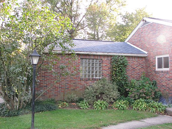 2nd image of 2118 W High St