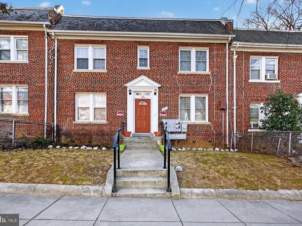 1305 Orren St NE, Washington, DC 20002