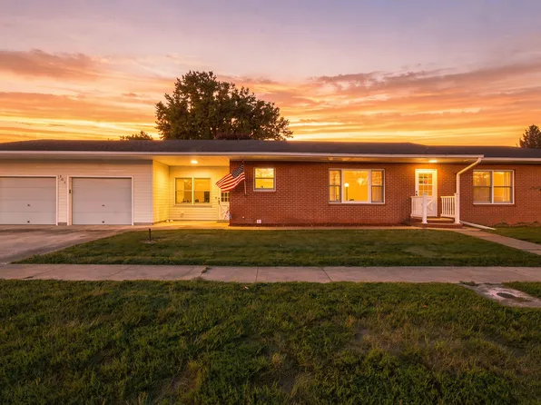 306 S Pine St, New Sharon, IA 50207