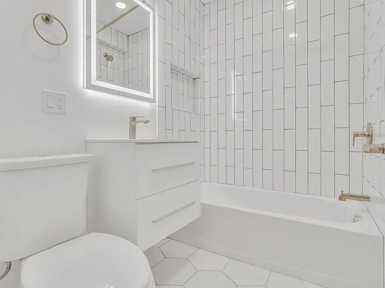 321 Summit Ave #101 — Photo 6