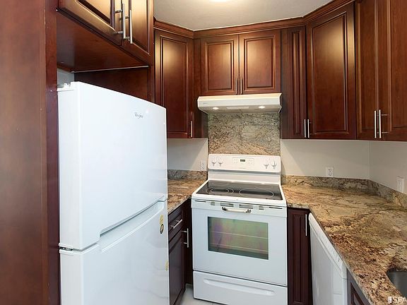 4th image of 3024 22nd St