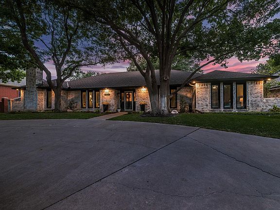 3rd image of 7731 Baughman Dr
