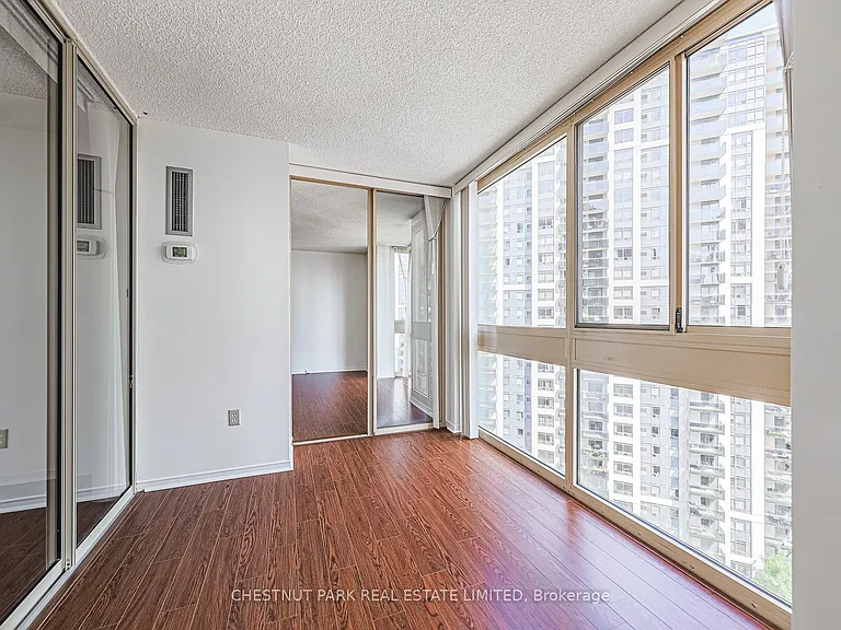 131 Beecroft Rd #1504 — Photo 26