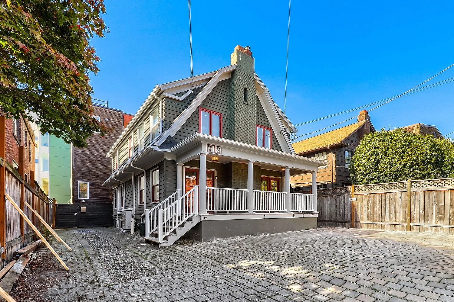 4BR/3BA Renovated Capitol Hill Home incl. Private 1BR ADU | 3,200 Sq Ft | A/C | Utilities Included — Photo 1