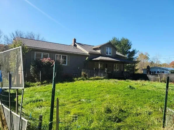 502 Springfield Ln, Ligonier, PA 15658