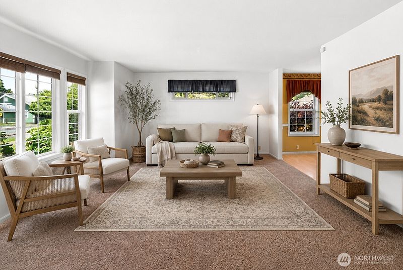 3rd image of 710 Perry Avenue