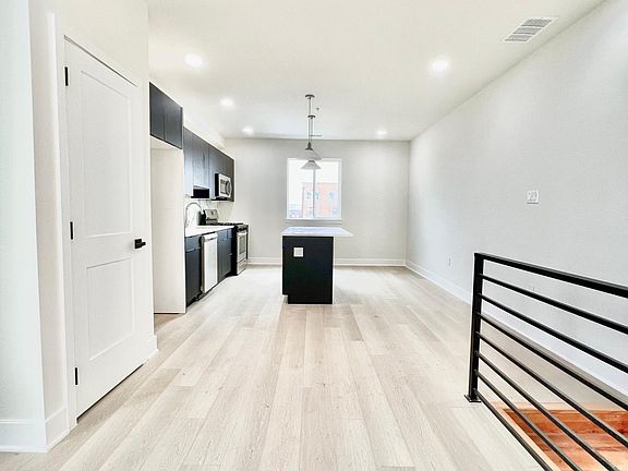 3rd image of 2500 E Tioga St #2C