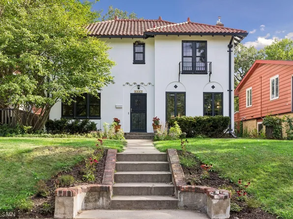 2907 E Minnehaha Pkwy, Minneapolis, MN 55417