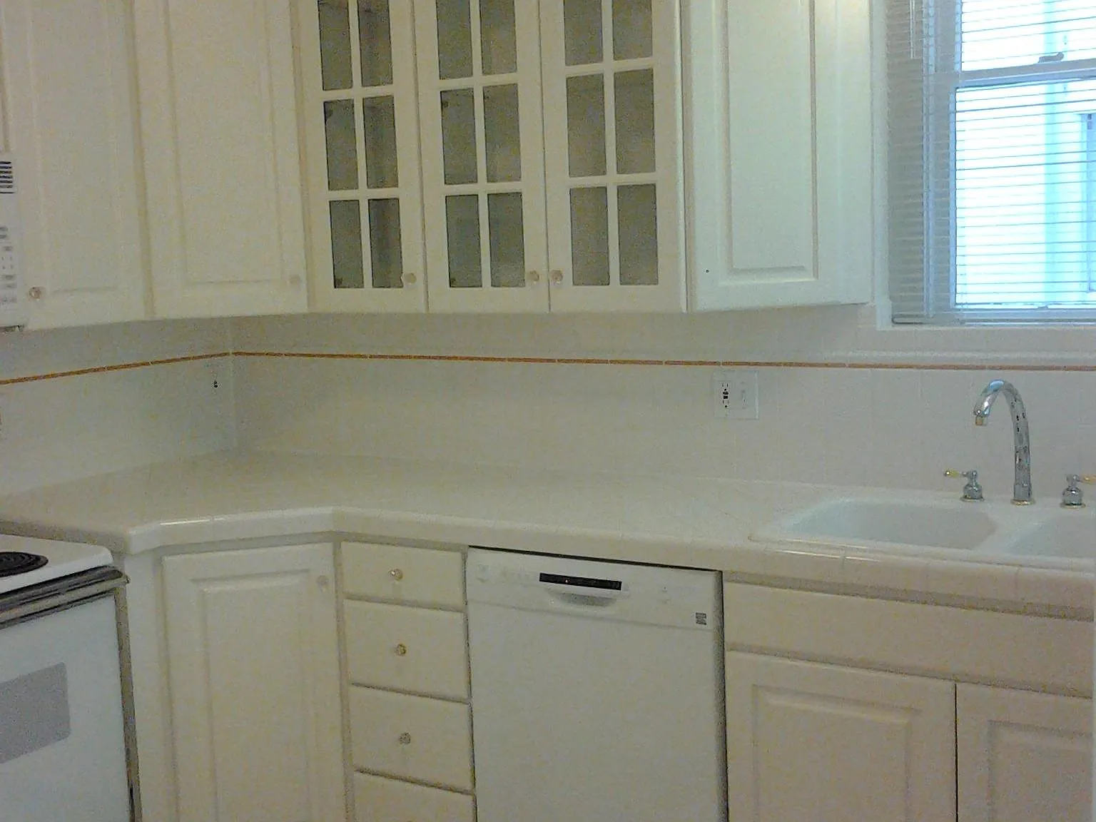 2 bed, 1000 sqft, $1,745 — Photo 1