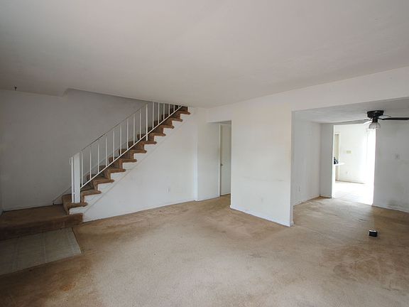 2nd image of 130 Bristol Ave