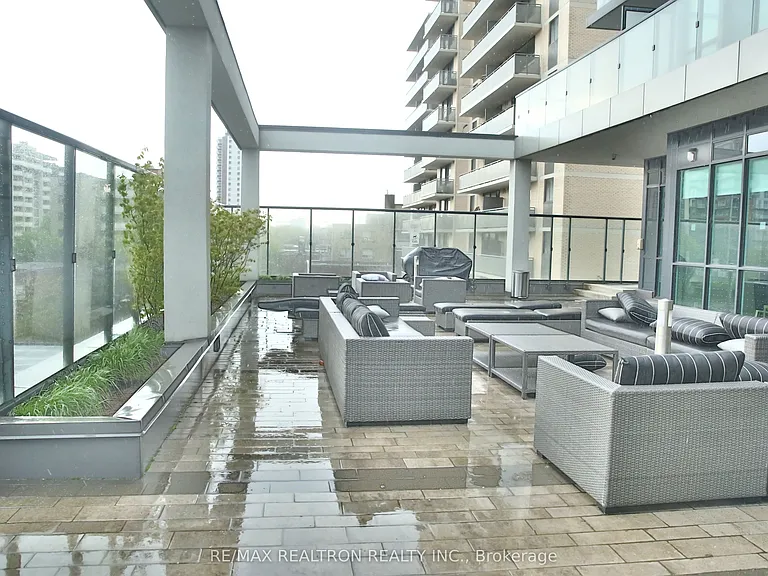 1486 Bathurst St #303 — Photo 23