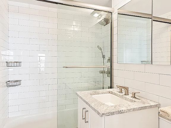 5th image of 55 E End Ave #12DD