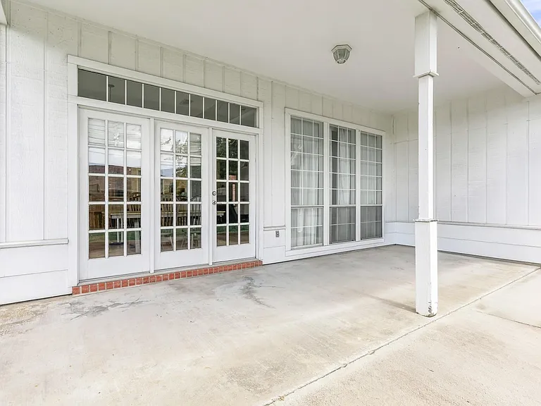 2107 Avenue K — Photo 31