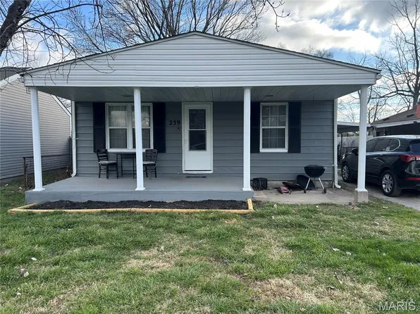 239 Nadine St, Cahokia, IL 62206