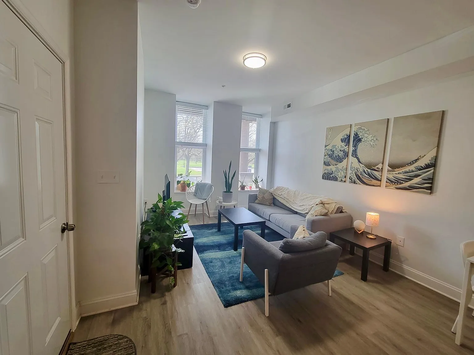 2 bed, 1200 sqft, $1,700 — Photo 2