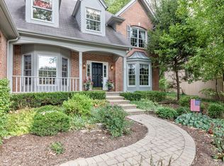 806 Shanahan Ct, Naperville, IL 60540