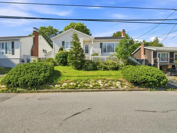 32 Penmore Drive, Mount Pearl, NL A1N1T5
