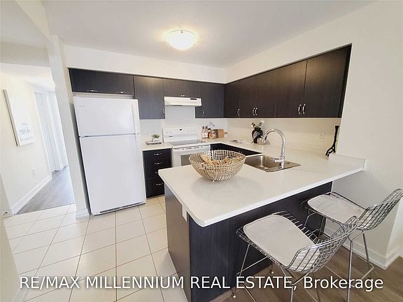 4th image of 60 Parrotta Dr #279