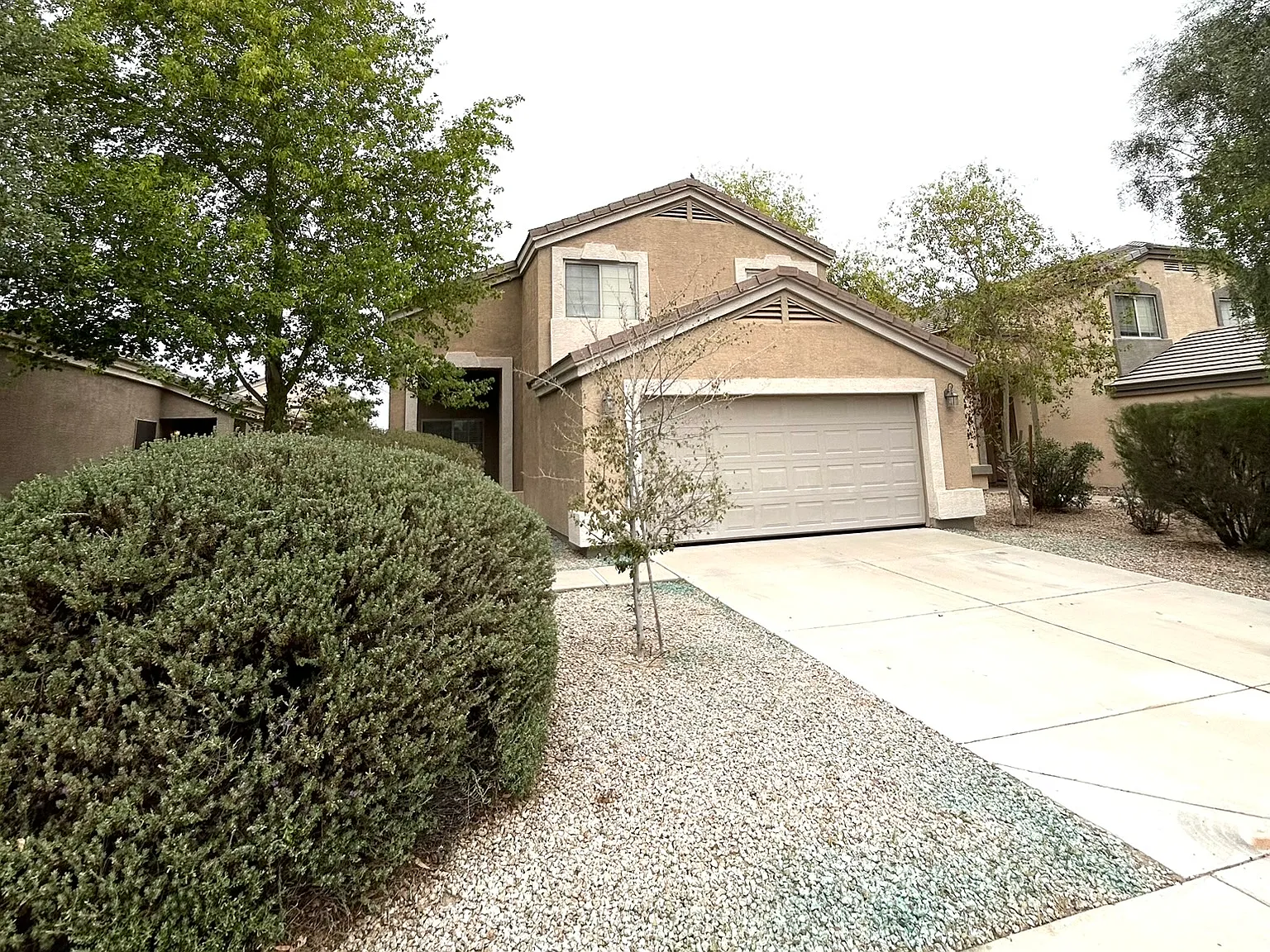 4 bed, 2438 sqft, $1,900 — Photo 2