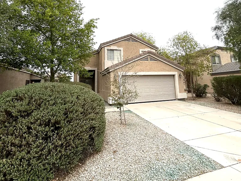 3174 W Carlos Ln — Photo 2
