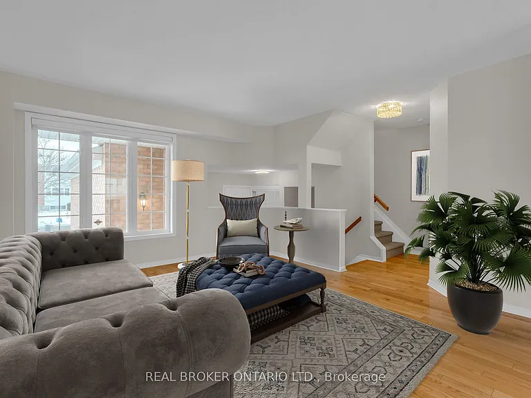 1133 Clyde Ave — Photo 4