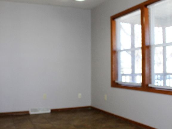 4th image of 429 25th Ave