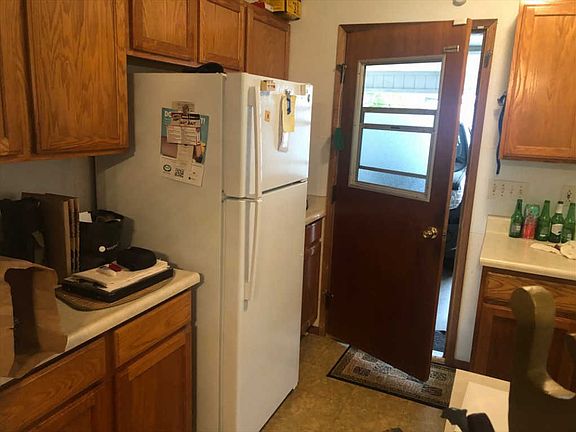 5th image of 928 Kalanianaole St