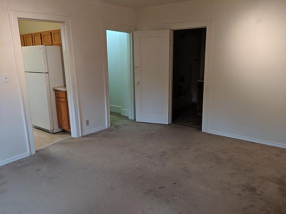 2nd image of 2531 Rainier Ave APT C